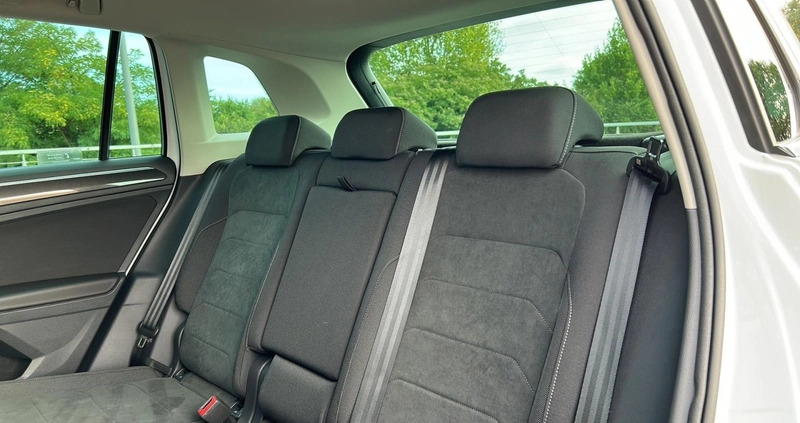 Volkswagen Tiguan cena 163900 przebieg: 6231, rok produkcji 2023 z Korfantów małe 301